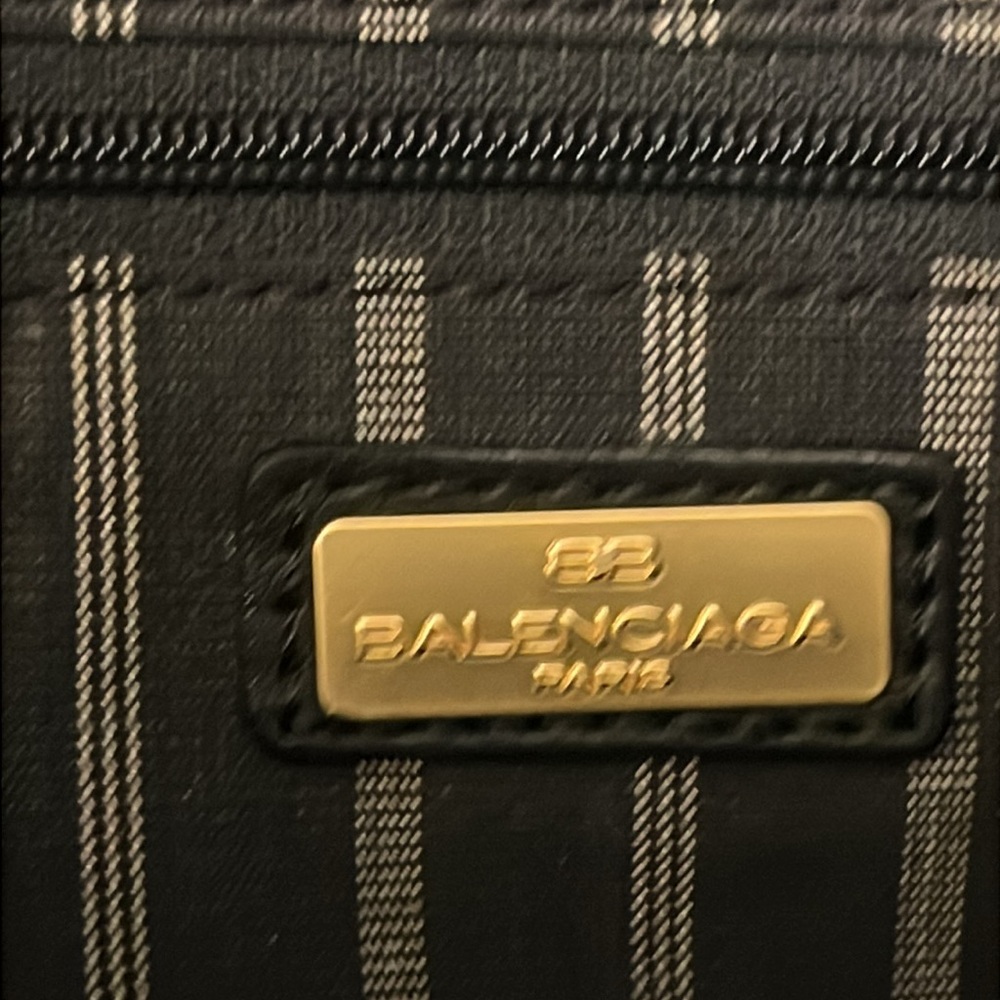 Balenciaga Black Leather Second Toiletry Bag Luxury Balenciaga EUC - Picture 15 of 17